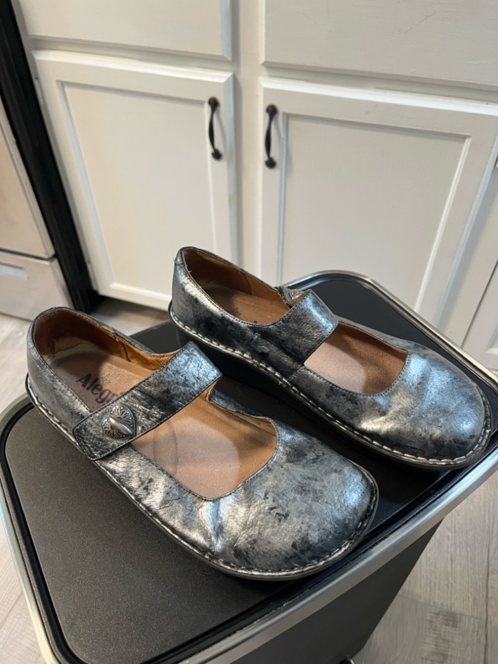 Alegria Embossed Paloma Pewter Black Tumble PAL-621 Women US 10 EU 41